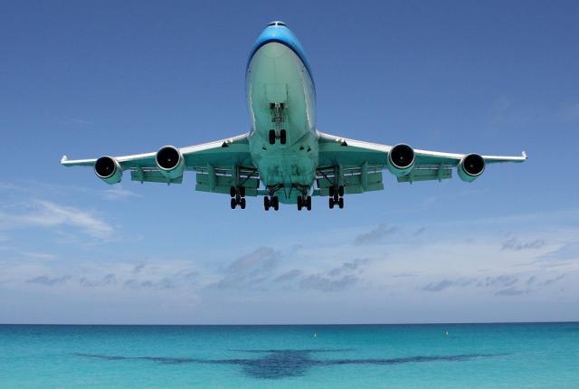 747_stmaarten